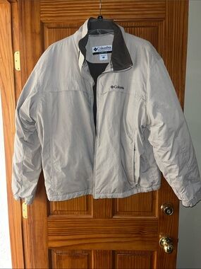 Columbia Men's Light Beige Jacket with Dark Contrast Collar